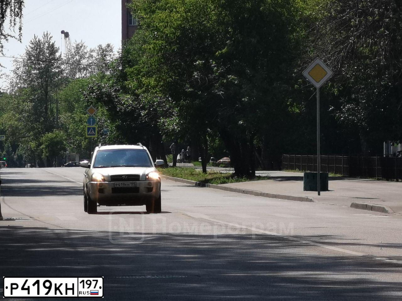 Фото автомобиля PORSCHE CAYENNE TURBO, 2005 — госномер Т426АТ774