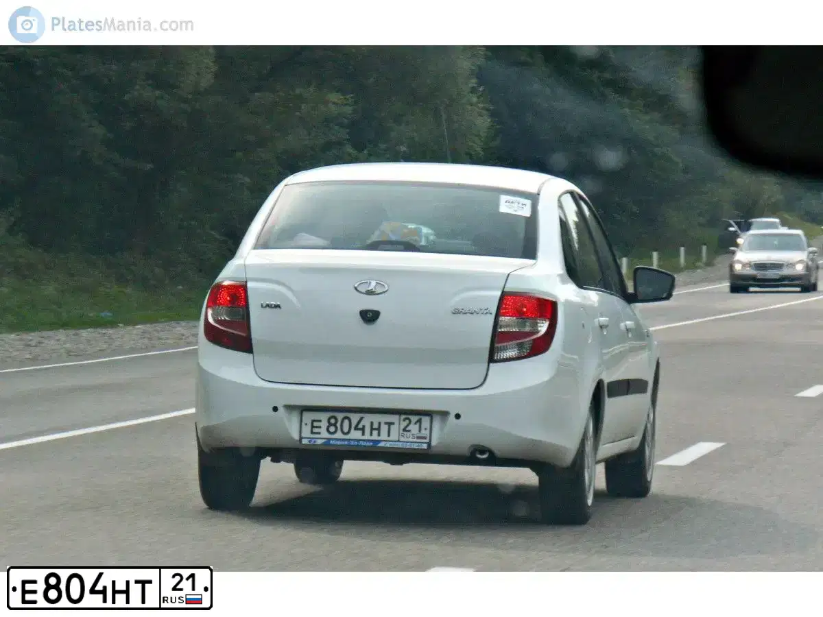 Фото автомобиля LADA 2190 GRANTA, 2015 — госномер Е804НТ21. Цвет: Белый