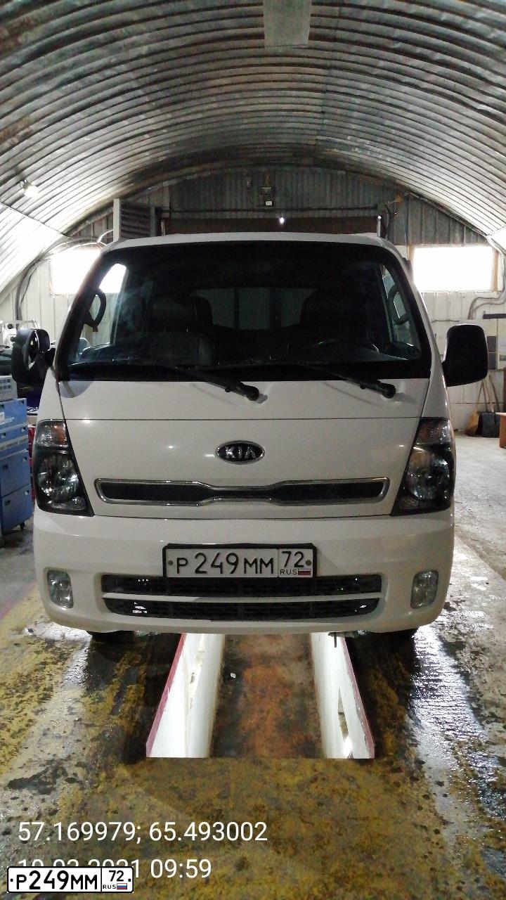 Фото автомобиля KIA BONGO, 2012 — госномер Р249ММ72. Цвет: БЕЛЫЙ