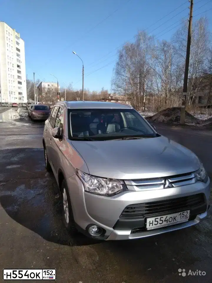 Фото автомобиля MITSUBISHI OUTLANDER, 2014 — госномер Н554ОК152. Цвет: СЕРЕБРИСТЫЙ