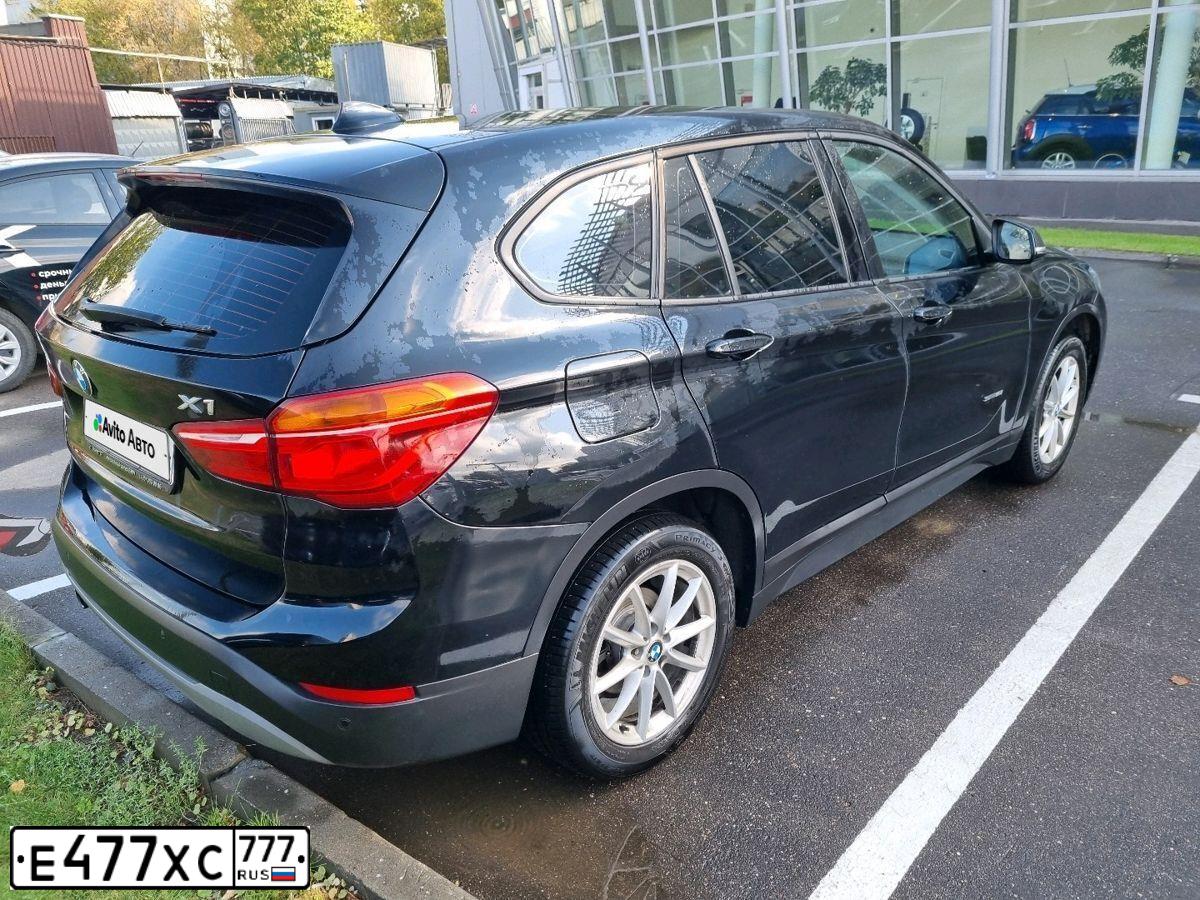 Фото автомобиля BMW X1, 2017 — госномер Е420ВТ550. Цвет: ЧЕРНЫЙ