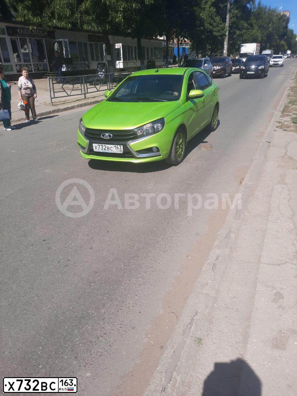 Фото автомобиля LADA VESTA, 2016 — госномер Х732ВС163. Цвет: ЗЕЛЕНО-ЖЕЛТЫЙ
