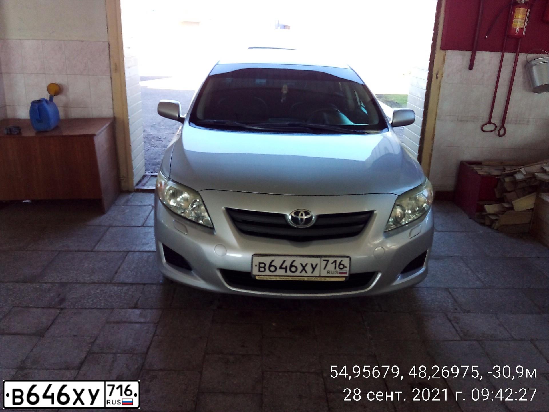 Фото автомобиля TOYOTA COROLLA, 2007 — госномер В646ХУ716. Цвет: СВЕТЛО-СЕРЫЙ