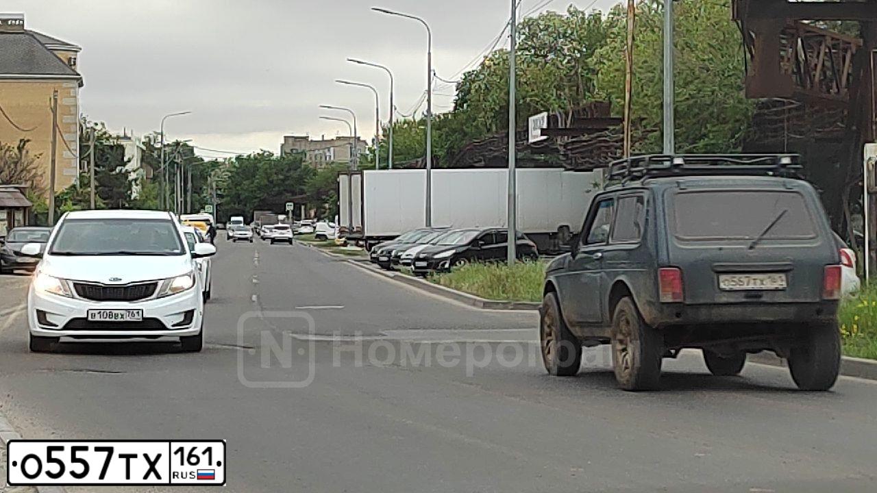 Фото автомобиля FORD MONDEO, 2001 — госномер А100МЕ161. Цвет: ЗОЛОТИСТЫЙ