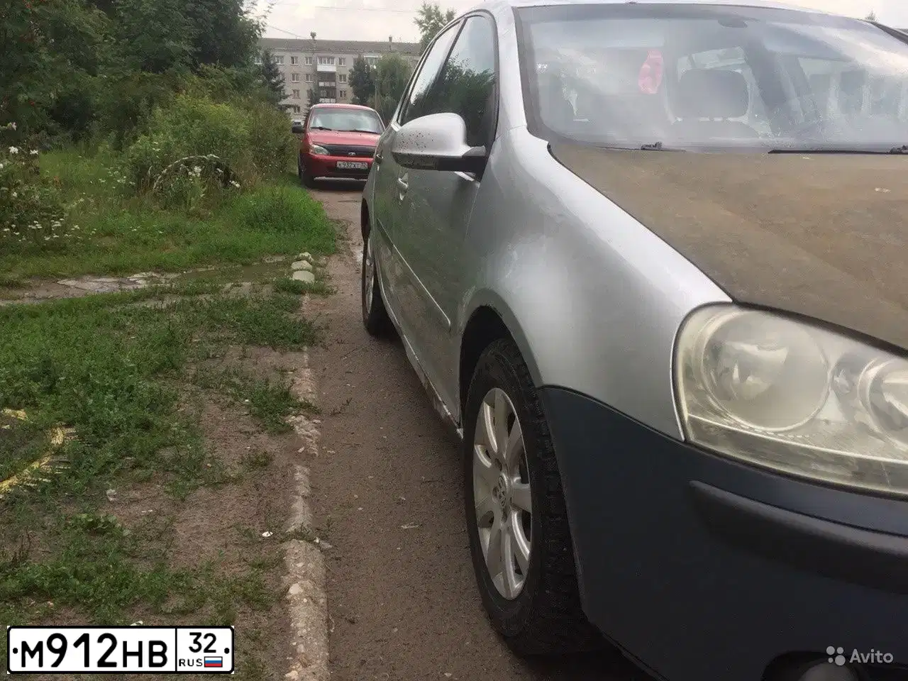 Фото автомобиля VOLKSWAGEN, 2005 — госномер М912НВ32