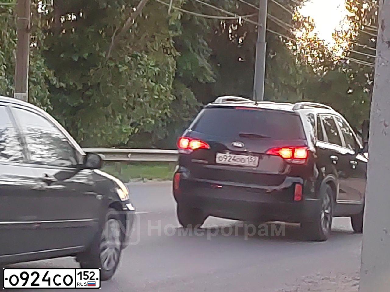 Фото автомобиля HYUNDAI CRETA, 2017 — госномер О924СО152. Цвет: СЕРЫЙ