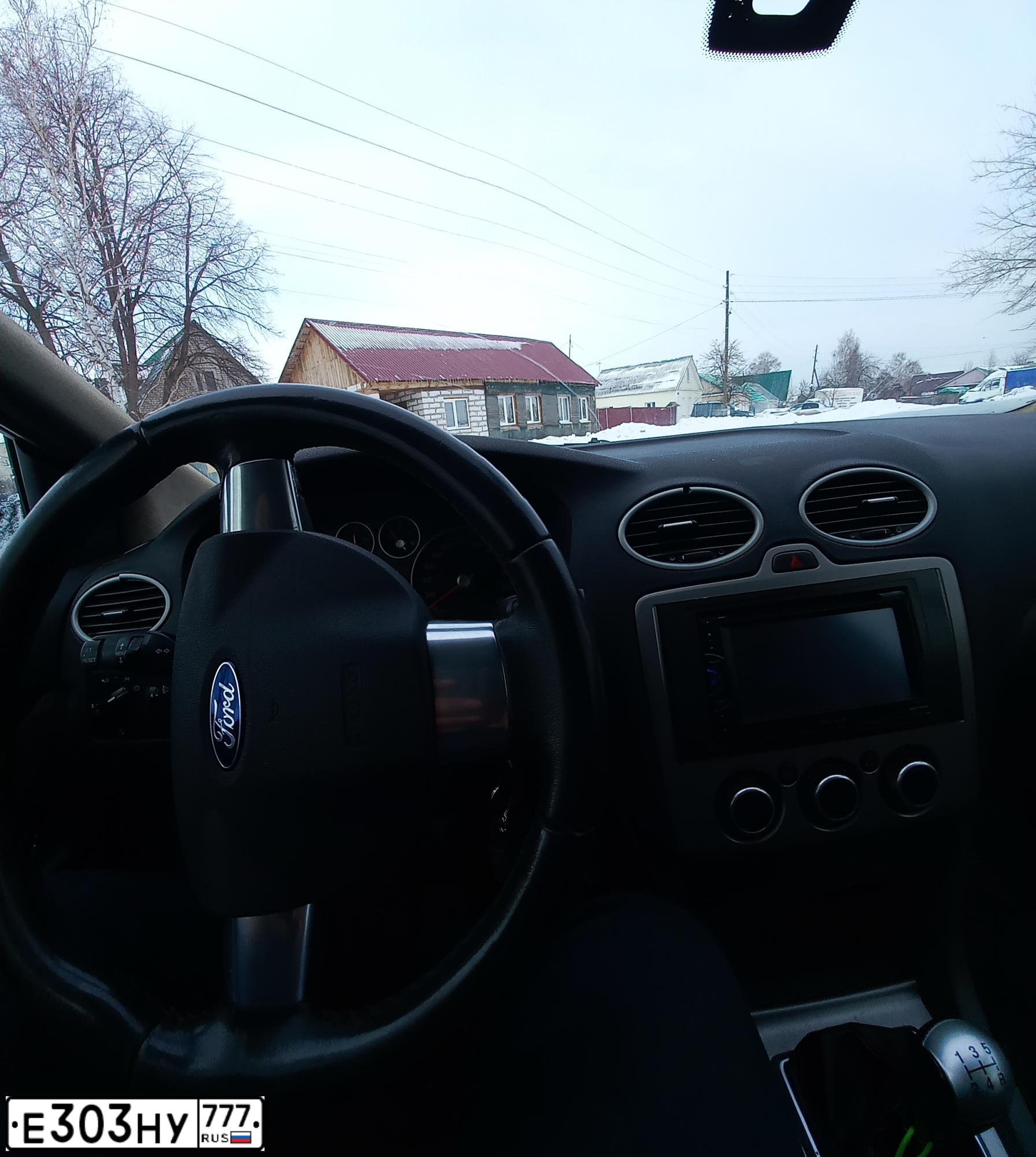 Фото автомобиля LADA 2110 LADA, 2002 — госномер Е303НУ777. Цвет: СЕРЕБРИСТО- ЗЕЛЕНЫЙ