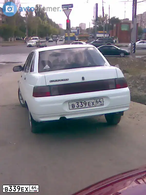 Фото автомобиля LADA 2110 LADA, 1998 — госномер В339ЕХ64. Цвет: ЯРКО БЕЛЫЙ