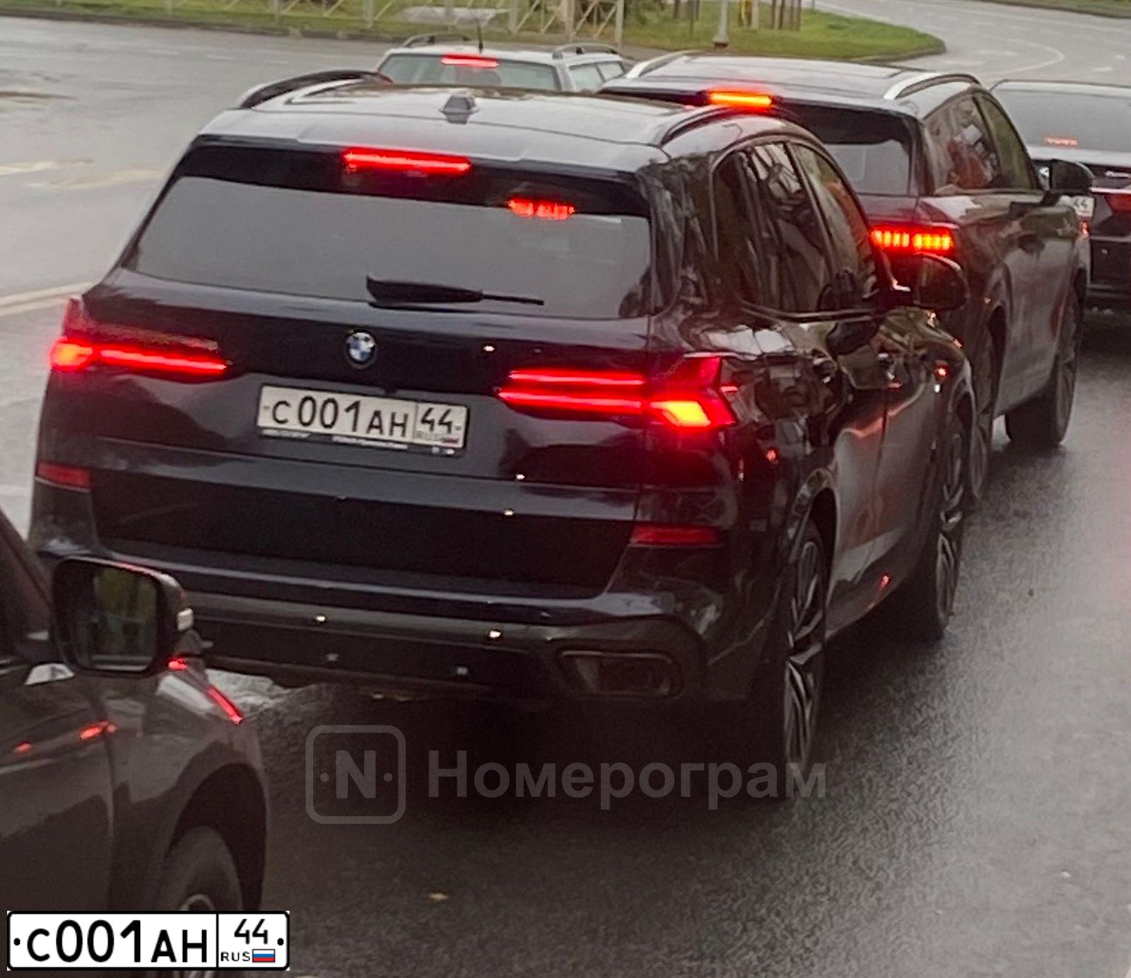 Фото автомобиля BMW X5M, 2016 — госномер Е168КО797. Цвет: ЧЕРНЫЙ