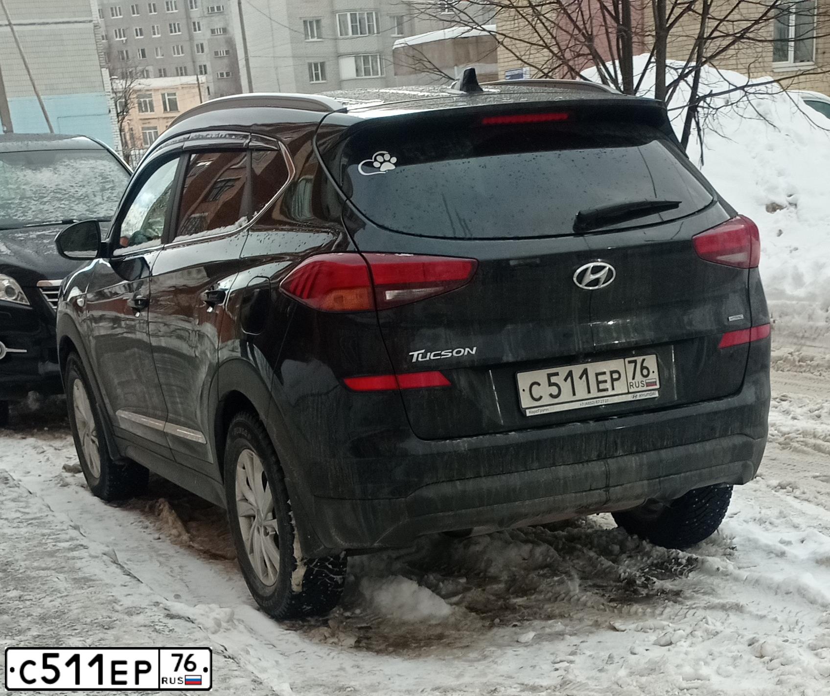 Фото автомобиля HYUNDAI TUCSON, 2020 — госномер С511ЕР76. Цвет: ЧЕРНЫЙ