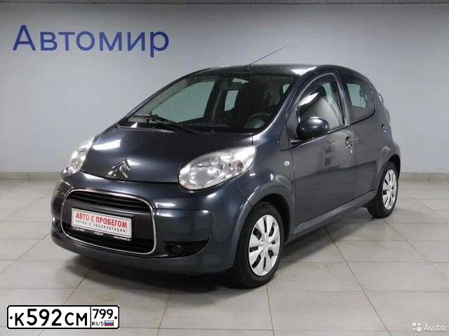 Фото автомобиля CITROEN C1, 2011 — госномер К592СМ799. Цвет: Серый