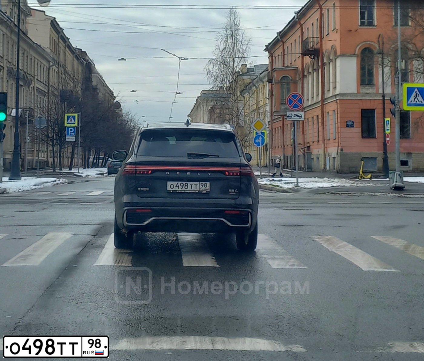 Фото автомобиля MERCEDES C-KLASSE, 2001 — госномер О498ТТ98. Цвет: БЕЖЕВЫЙ