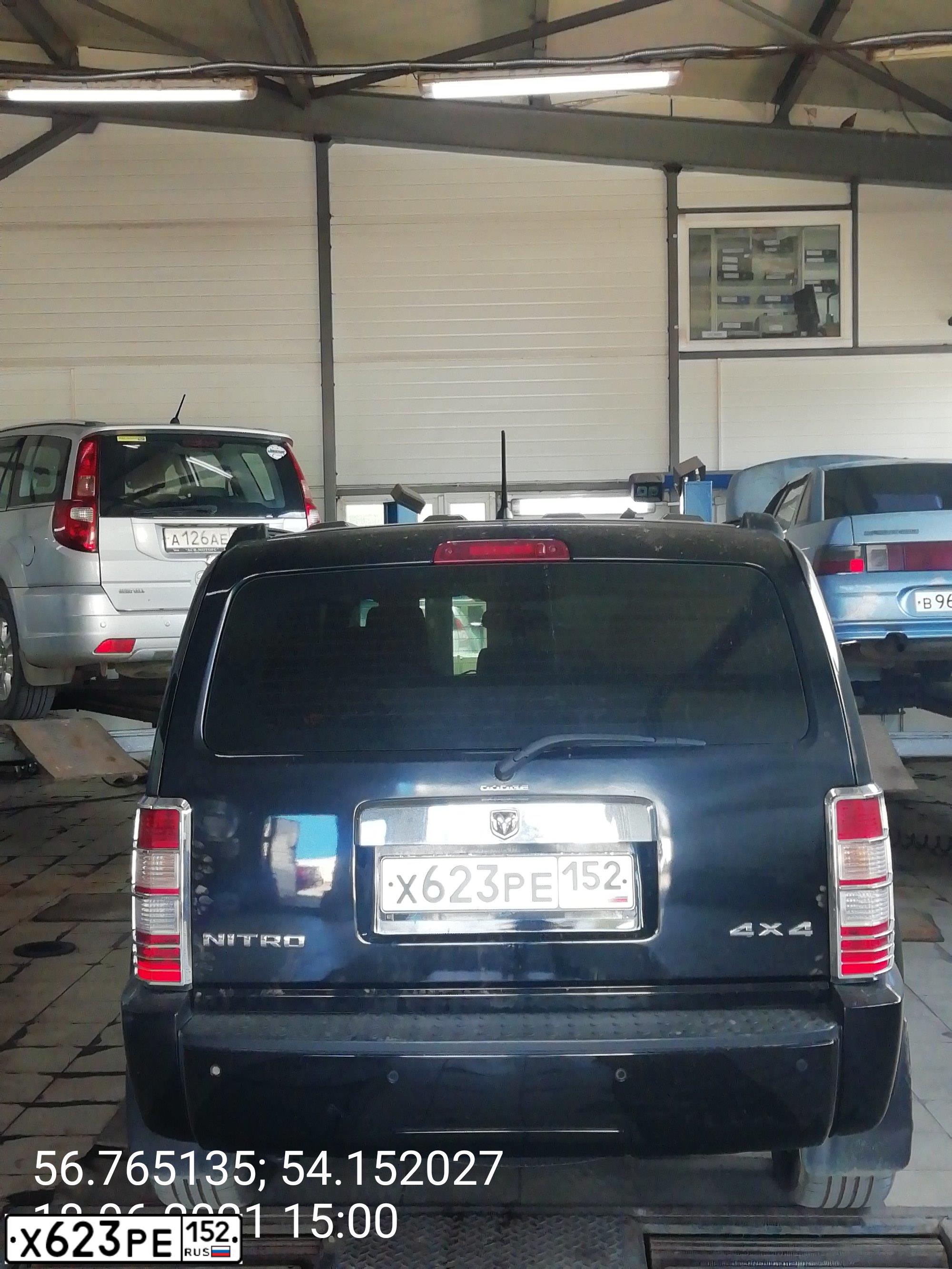 Фото автомобиля DODGE NITRO, 2007 — госномер У552ТК52. Цвет: ЧЕРНЫЙ