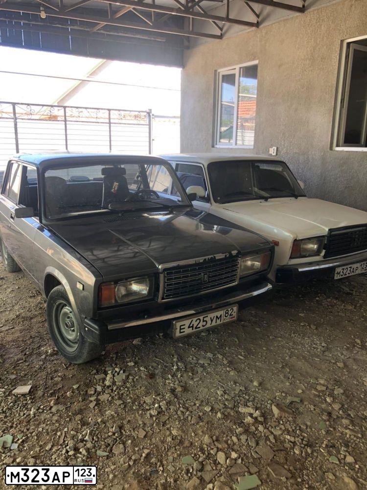 Фото автомобиля LADA 2107, 2009 — госномер М323АР123. Цвет: ЯРКО-БЕЛЫЙ