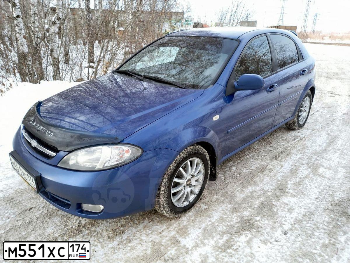 Фото автомобиля FORD FOCUS, 2013 — госномер М551ХС174. Цвет: Белый