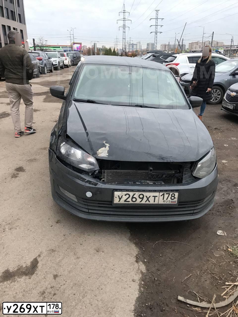 Фото автомобиля VOLKSWAGEN POLO, 2017 — госномер У269ХТ178. Цвет: СЕРЫЙ