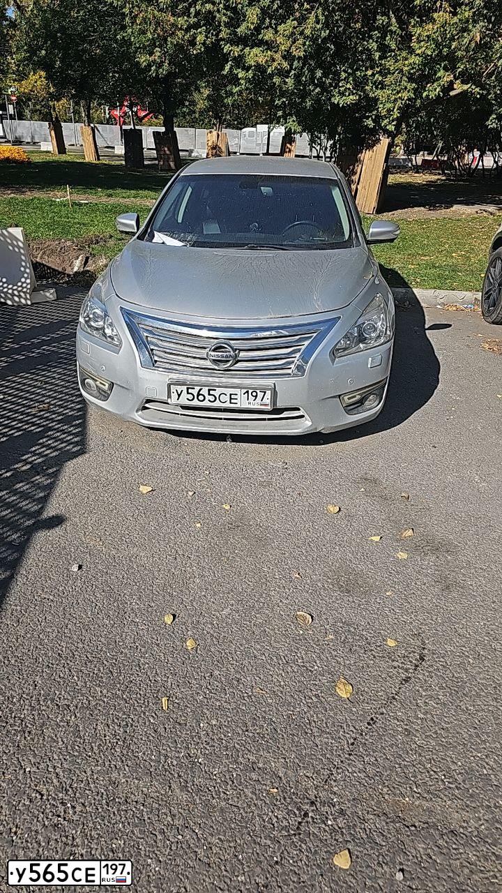 Фото автомобиля NISSAN TEANA, 2014 — госномер У565СЕ197. Цвет: СЕРЕБРИСТЫЙ