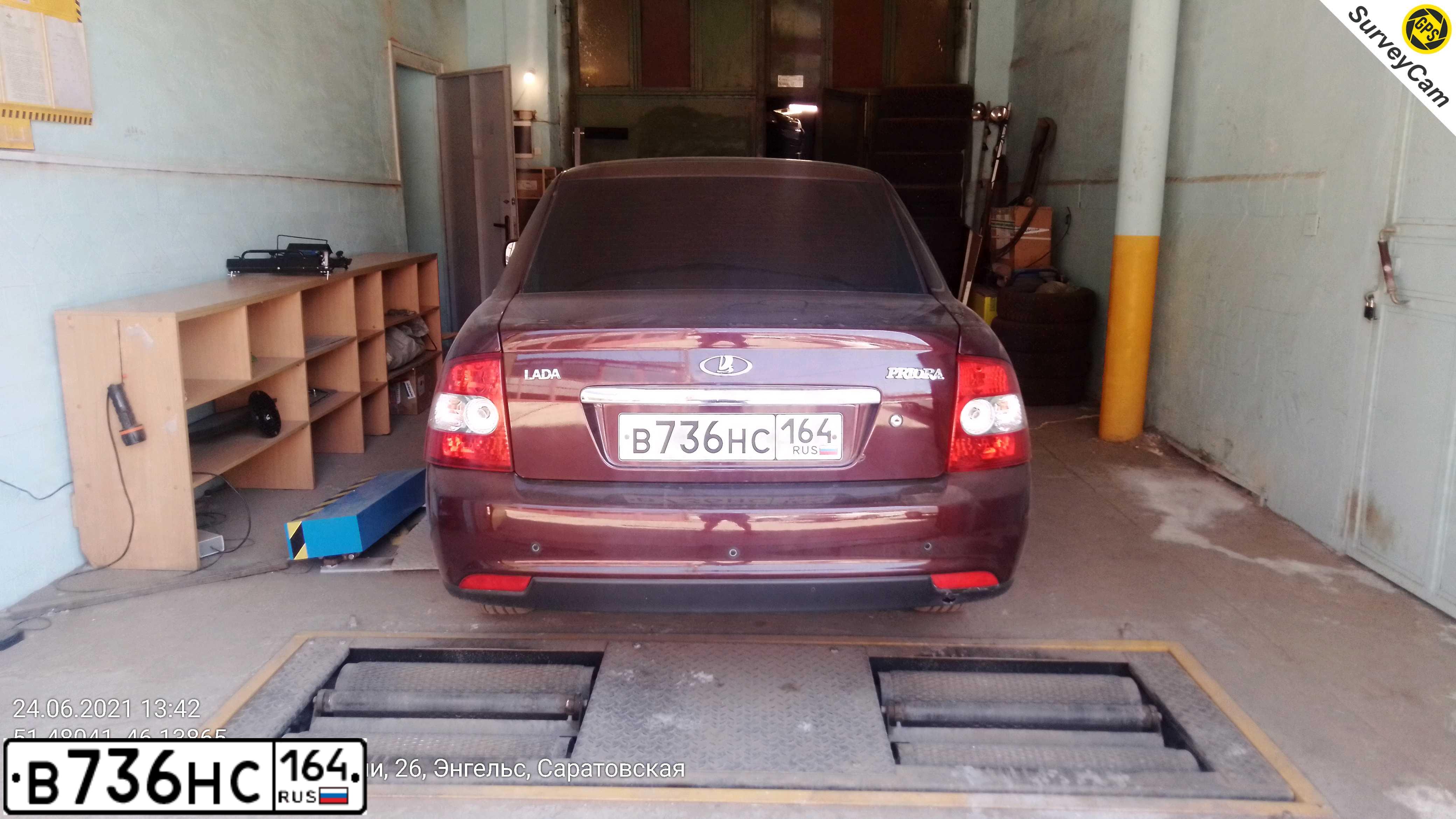 Фото автомобиля RENAULT LOGAN, 2014 — госномер В736НС164. Цвет: ЧЕРНЫЙ