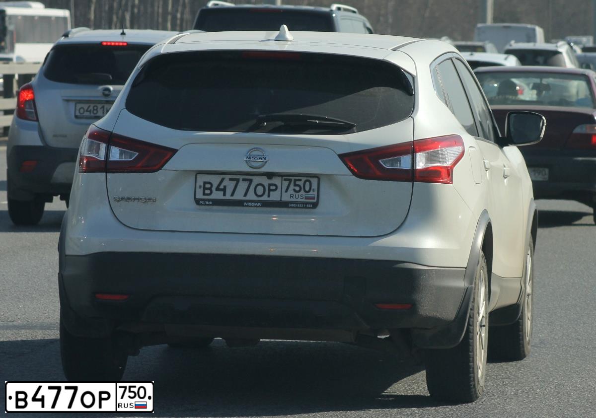 Фото автомобиля NISSAN QASHQAI, 2017 — госномер В477ОР750. Цвет: БЕЛЫЙ
