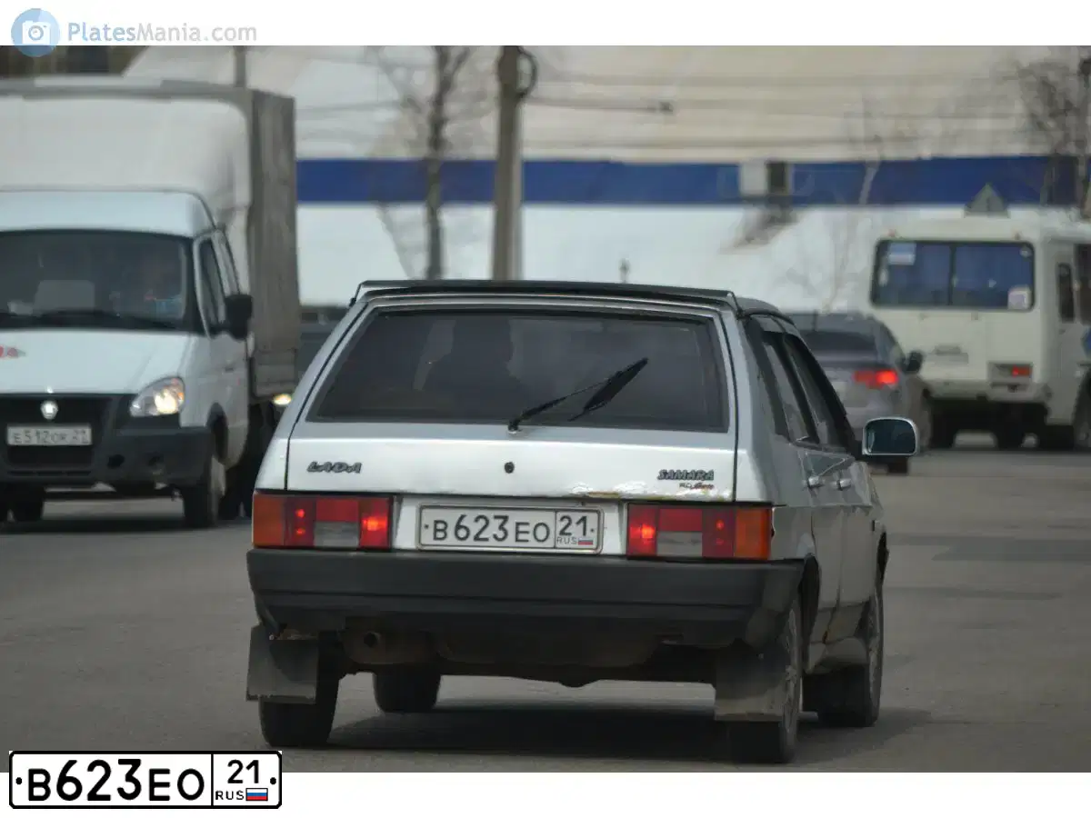 Фото автомобиля LADA 2109 SAMARA, 2001 — госномер К966СВ199. Цвет: СВЕТЛО-СЕРЫЙ
