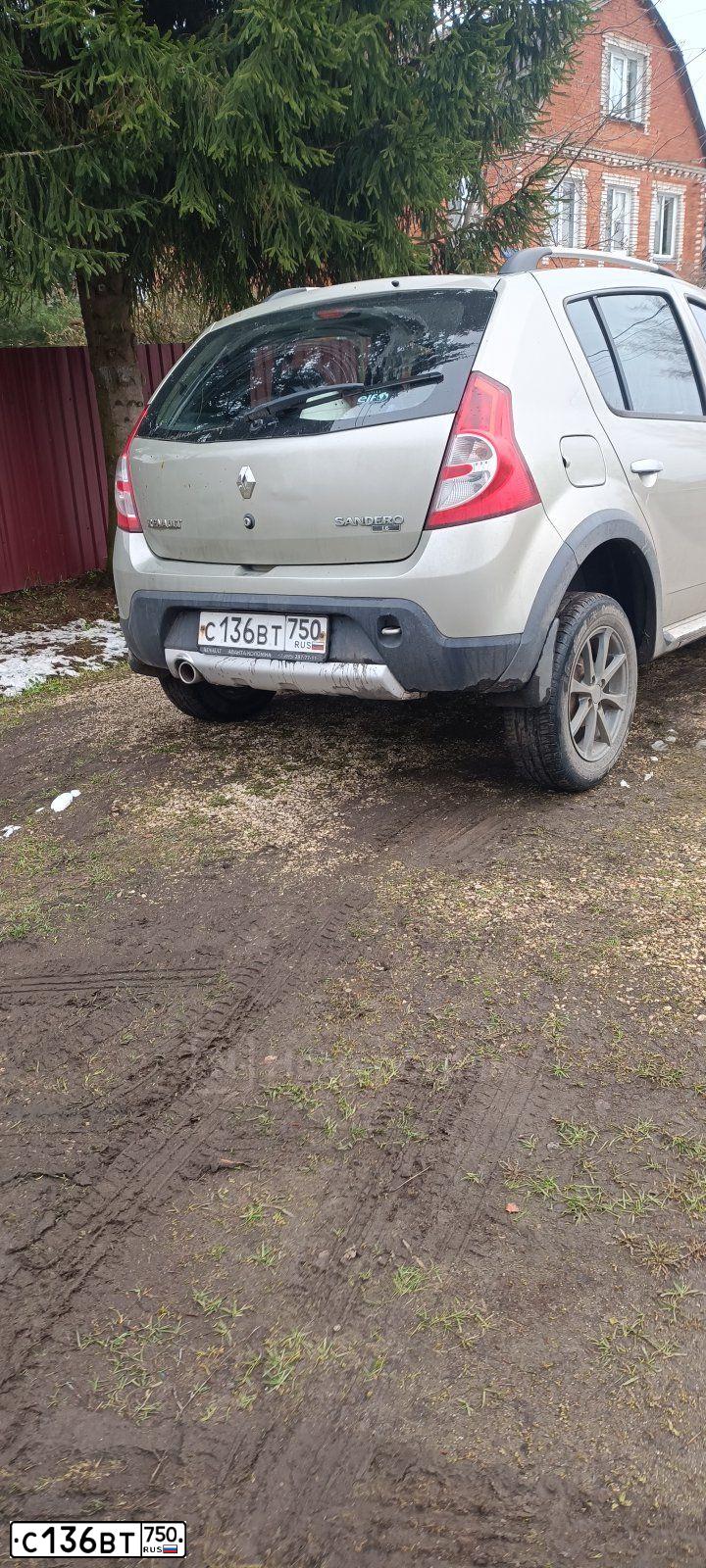 Фото автомобиля RENAULT SANDERO, 2014 — госномер С136ВТ750. Цвет: БЕЖЕВЫЙ
