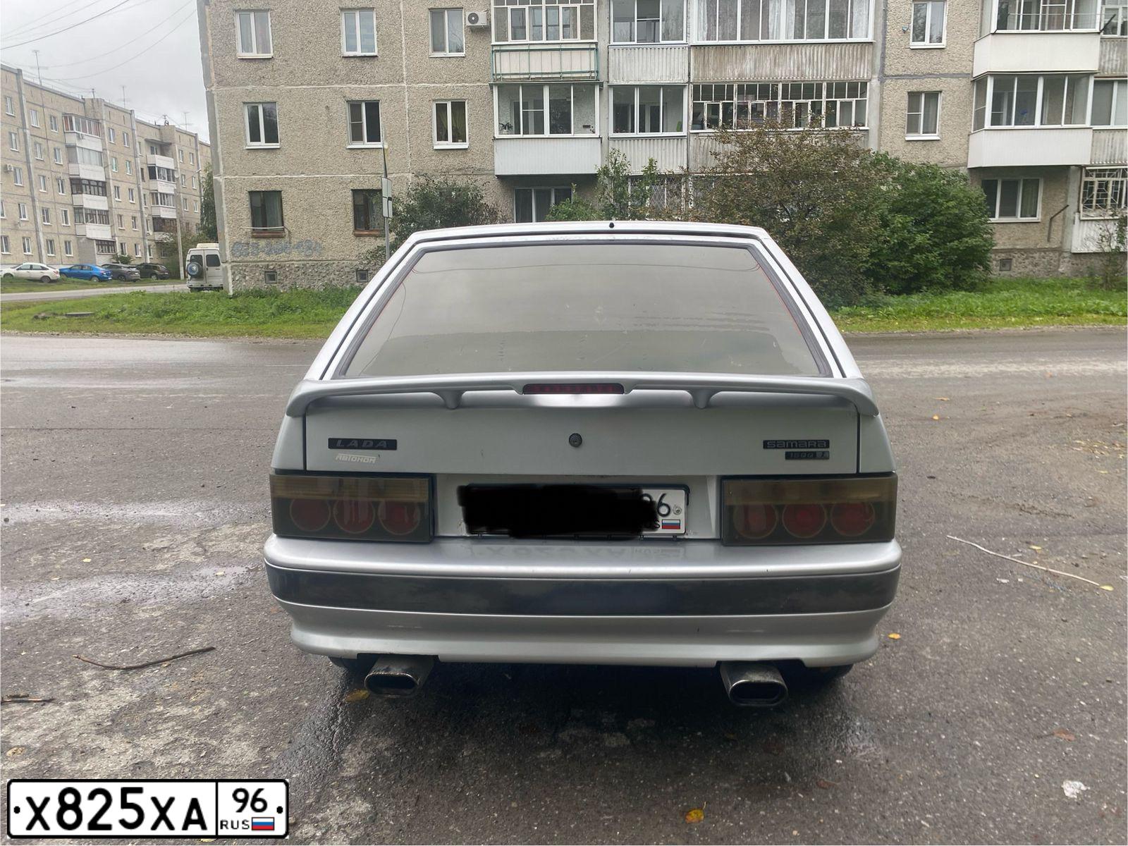 Фото автомобиля LADA 2114 SAMARA, 2005 — госномер Х825ХА96. Цвет: СЕРЕБРИСТЫЙ