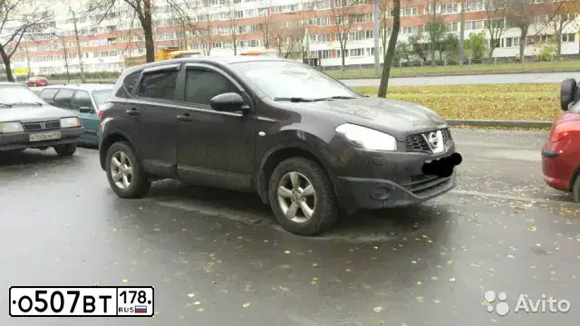 Фото автомобиля NISSAN QASHQAI, 2010 — госномер О507ВТ178. Цвет: ФИОЛЕТОВЫЙ