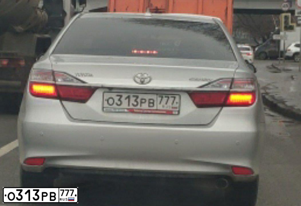 Фото автомобиля TOYOTA CAMRY, 2016 — госномер А266ВР550. Цвет: СЕРЕБРИСТЫЙ МЕТАЛЛИК