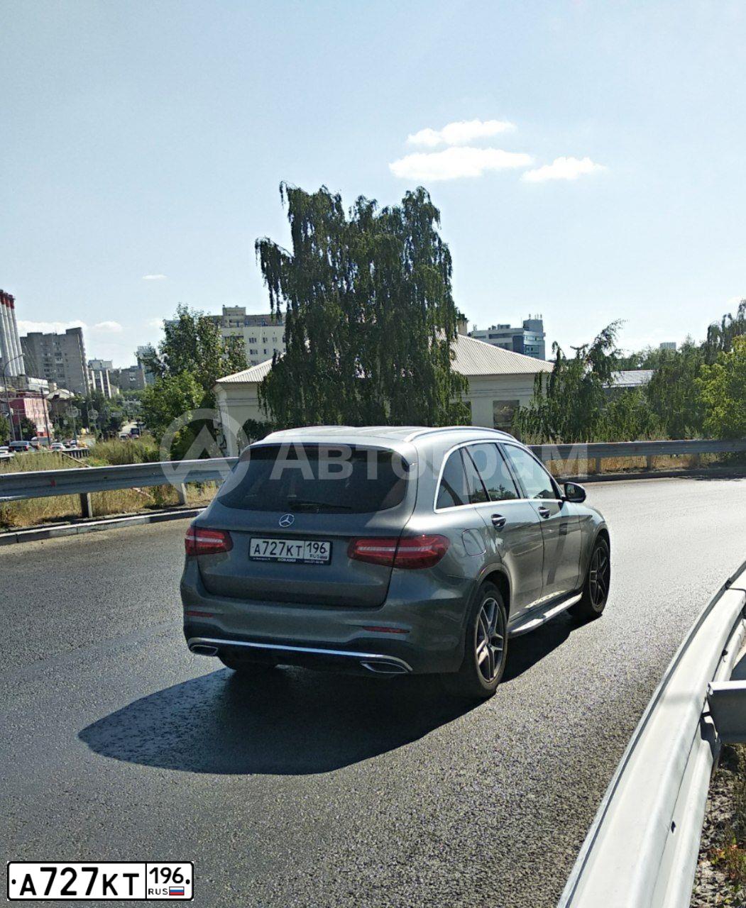 Фото автомобиля MERCEDES GLK-KLASSE, 2010 — госномер А727КТ196. Цвет: Белый