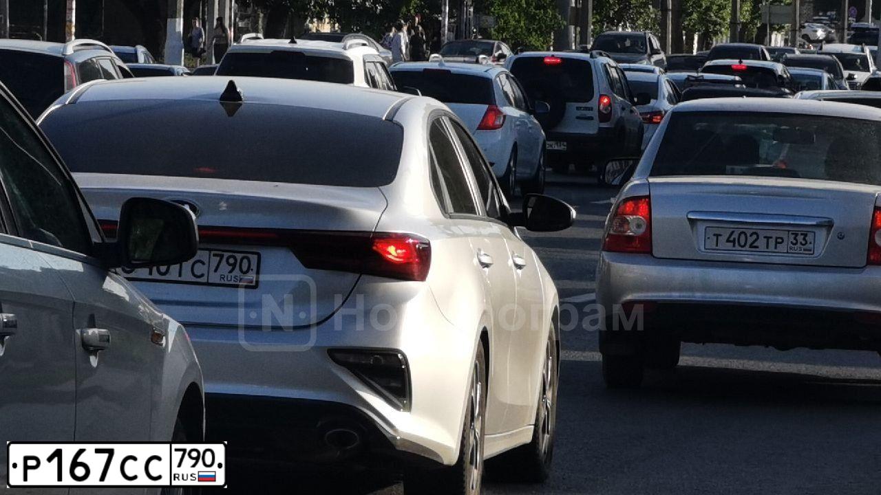 Фото автомобиля MERCEDES S-KLASSE, 2013 — госномер У481ВН550. Цвет: синий