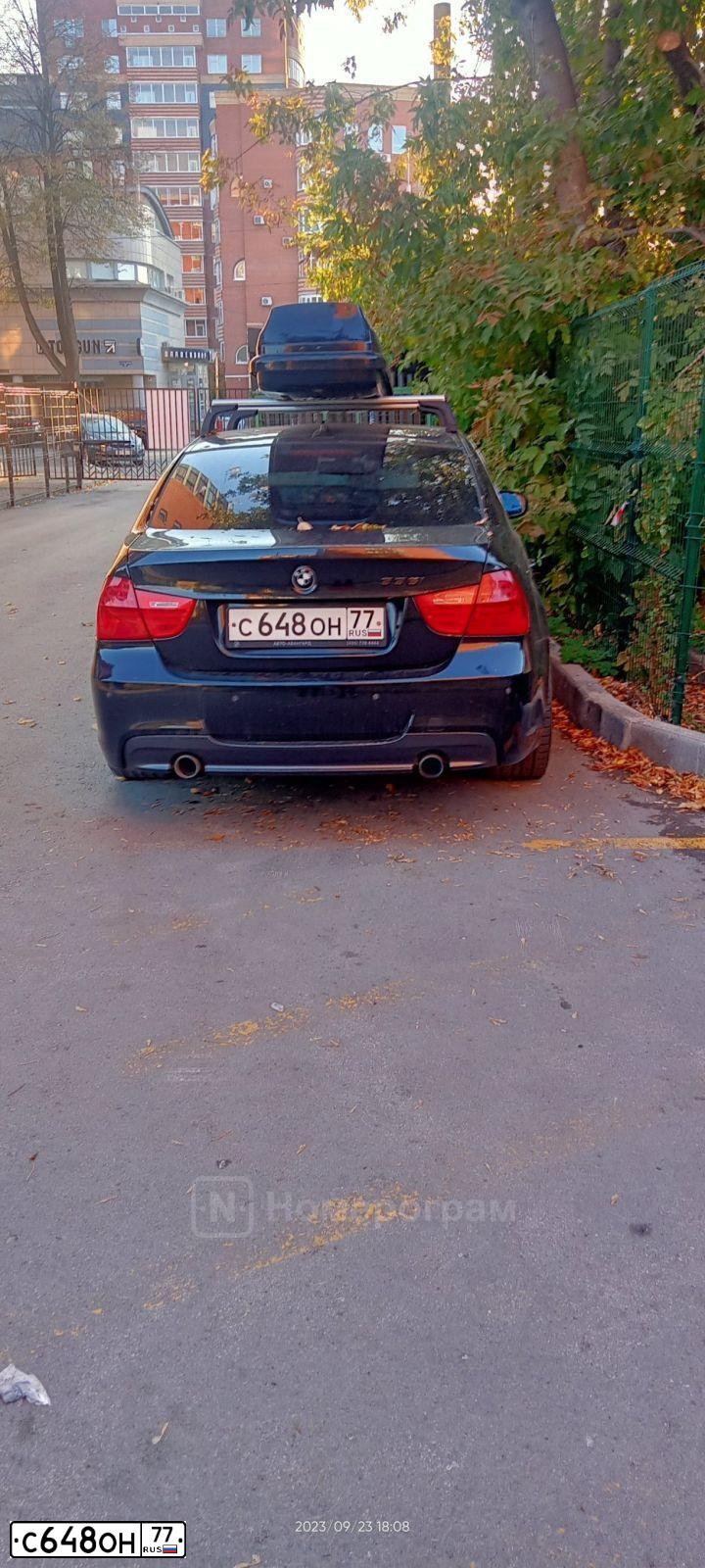 Фото автомобиля RENAULT FLUENCE, 2012 — госномер В425МХ136. Цвет: ЧЕРНЫЙ