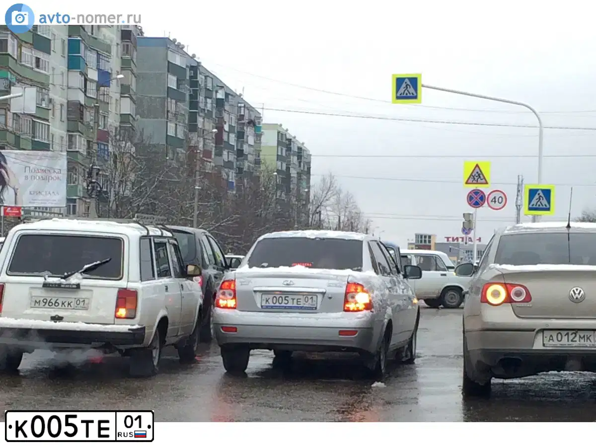 Фото автомобиля LADA 2170 PRIORA, 2011 — госномер К005ТЕ01. Цвет: СВЕТЛО-СЕРЕБРИСТЫЙ МЕТАЛЛИК