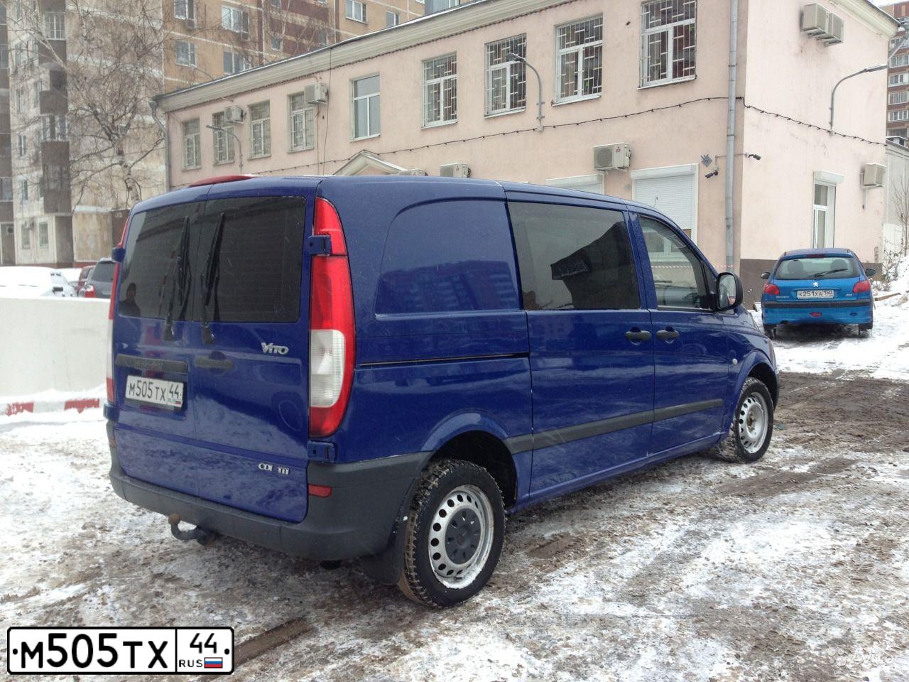 Фото автомобиля MERCEDES VITO, 2004 — госномер Е452ЕА797. Цвет: синий