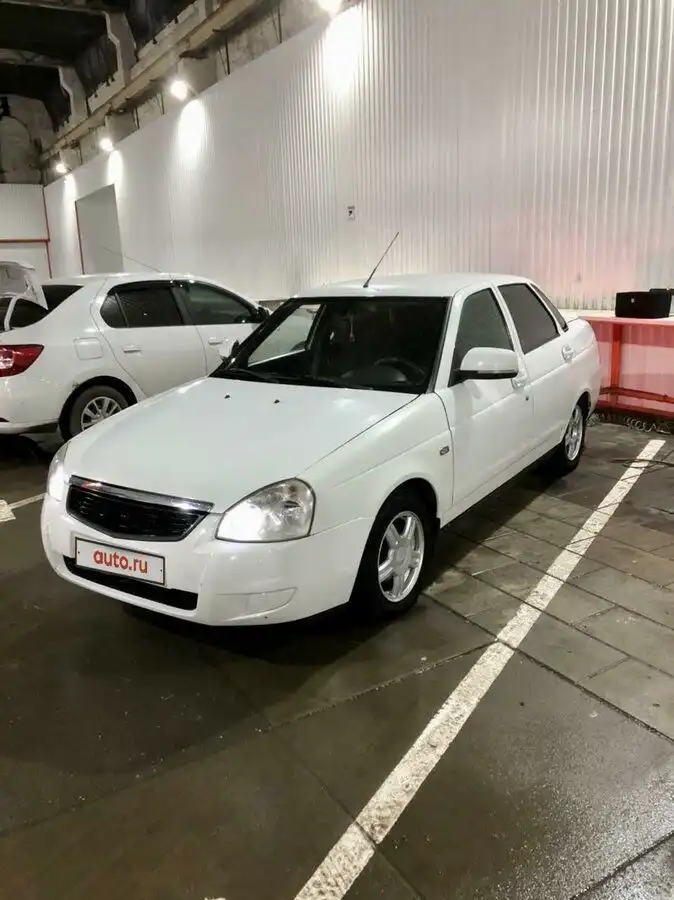Фото автомобиля LADA 2170 PRIORA, 2011 — госномер А081МВ57. Цвет: Белый