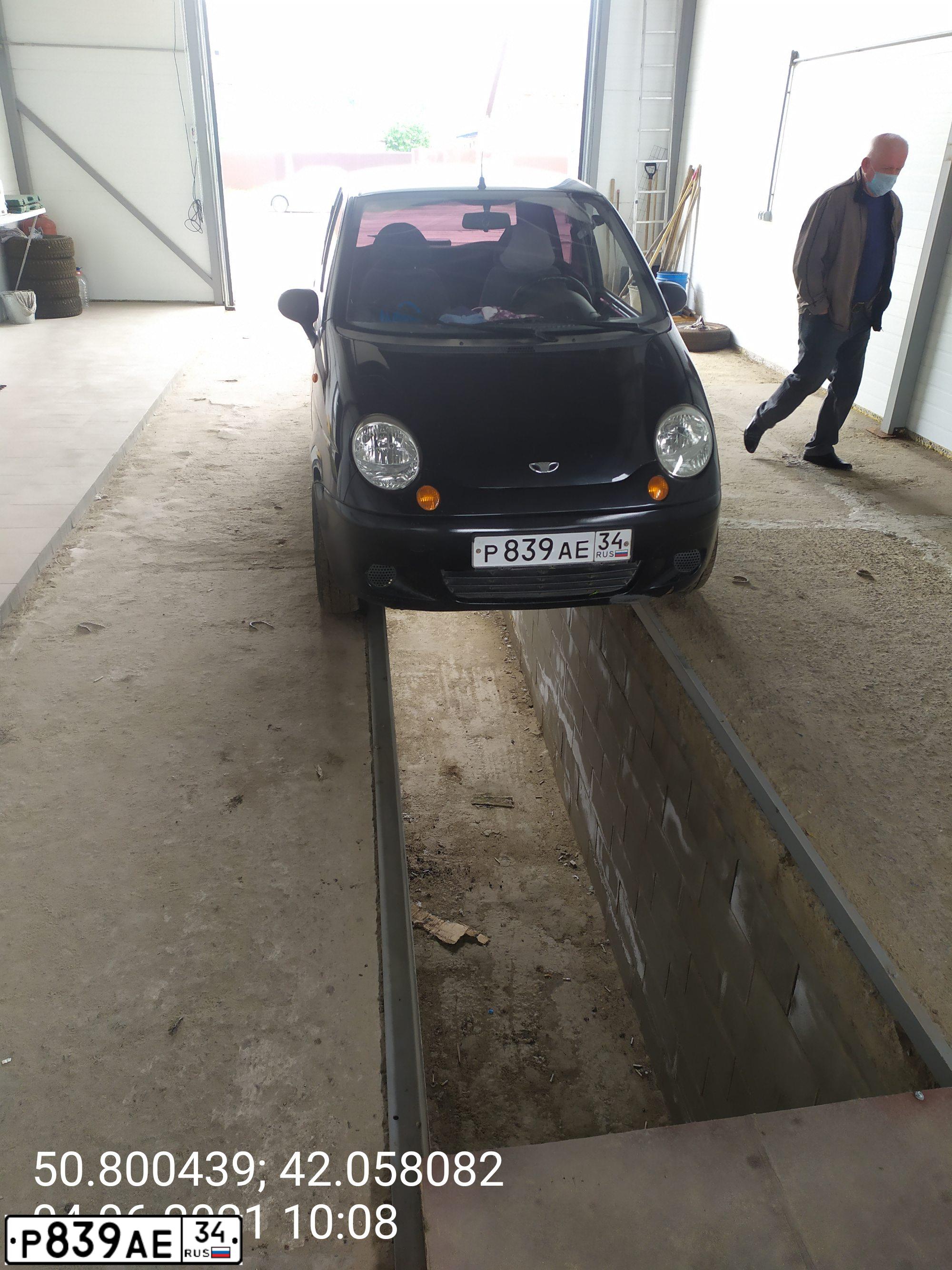 Фото автомобиля DAEWOO MATIZ, 2010 — госномер Р839АЕ34. Цвет: КОРАЛЛОВО ЧЕРНЫЙ