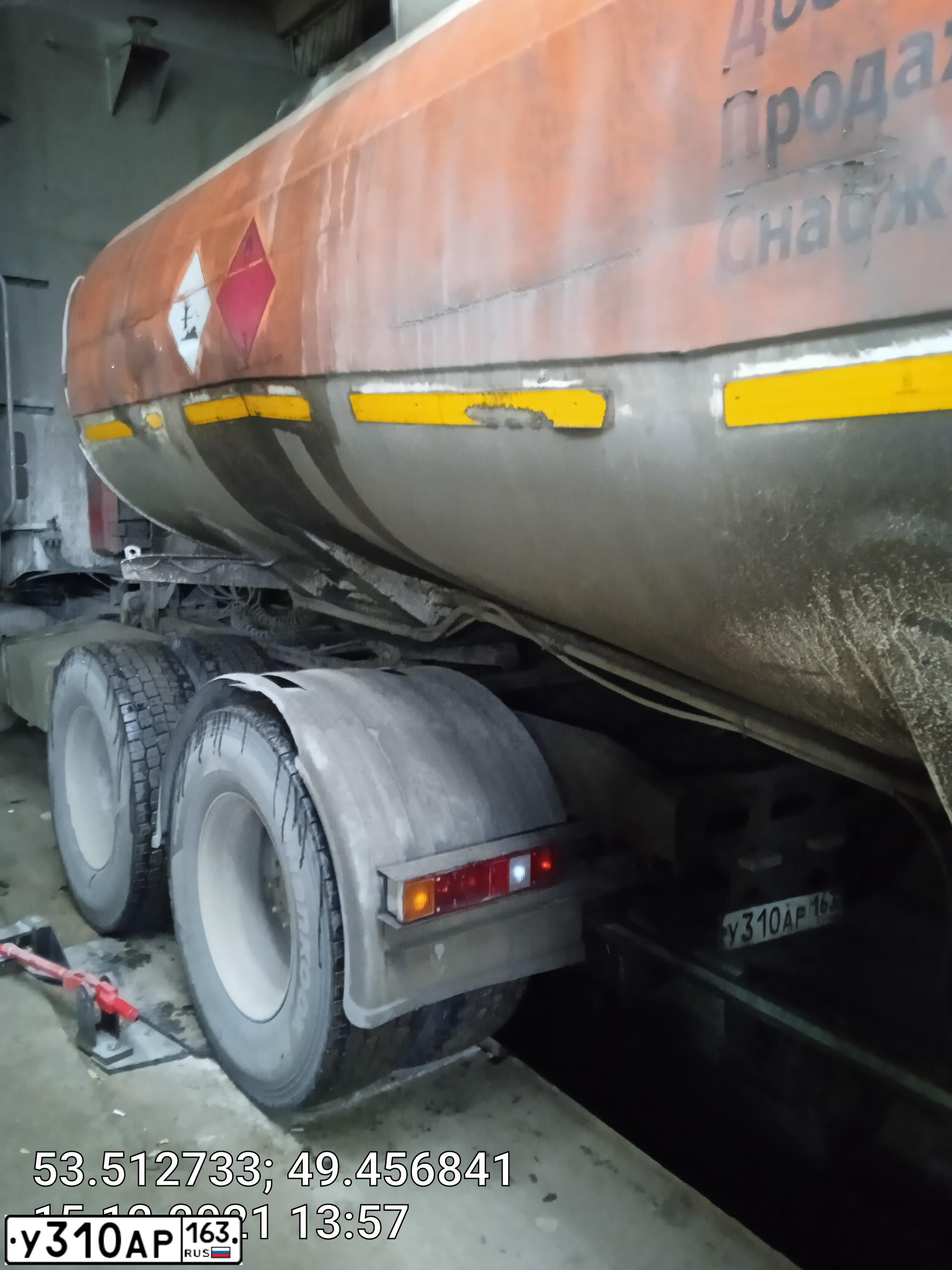 Фото автомобиля FREIGHTLINER COLUMBIA, 2003 — госномер У310АР163. Цвет: Белый