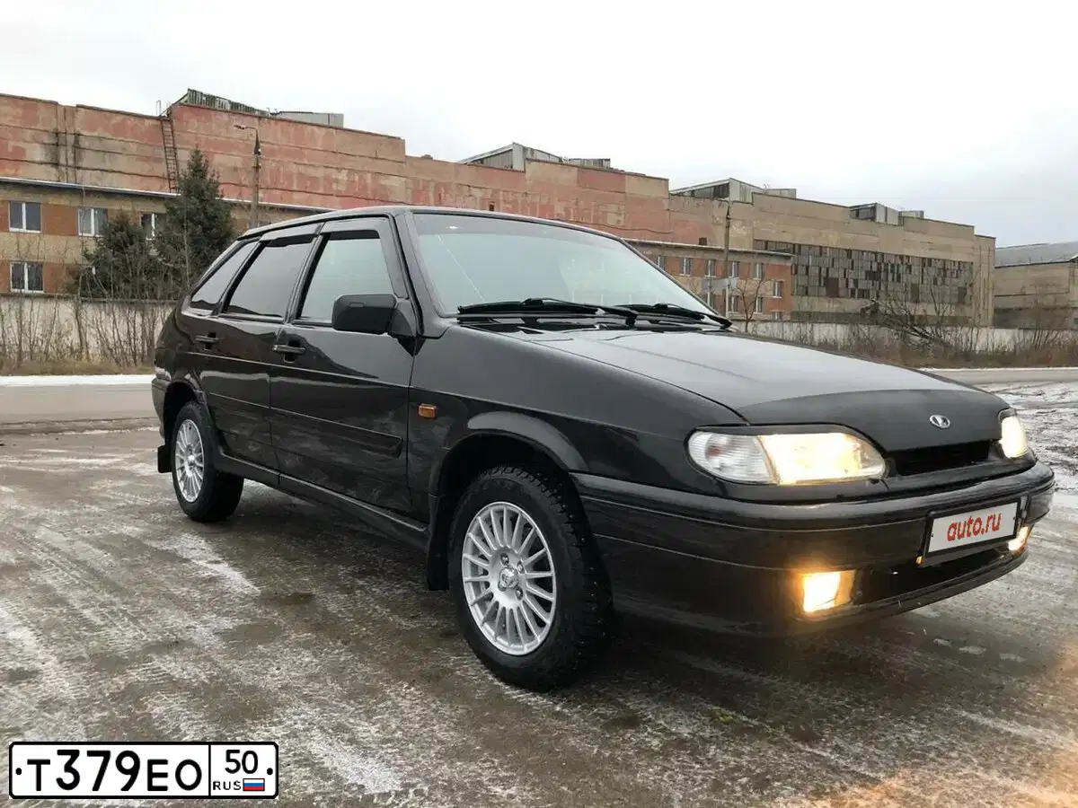 Фото автомобиля LADA 2114 SAMARA, 2013 — госномер Т379ЕО50. Цвет: СВЕТЛО-СЕРЕБРИСТЫЙ  МЕТАЛЛИК