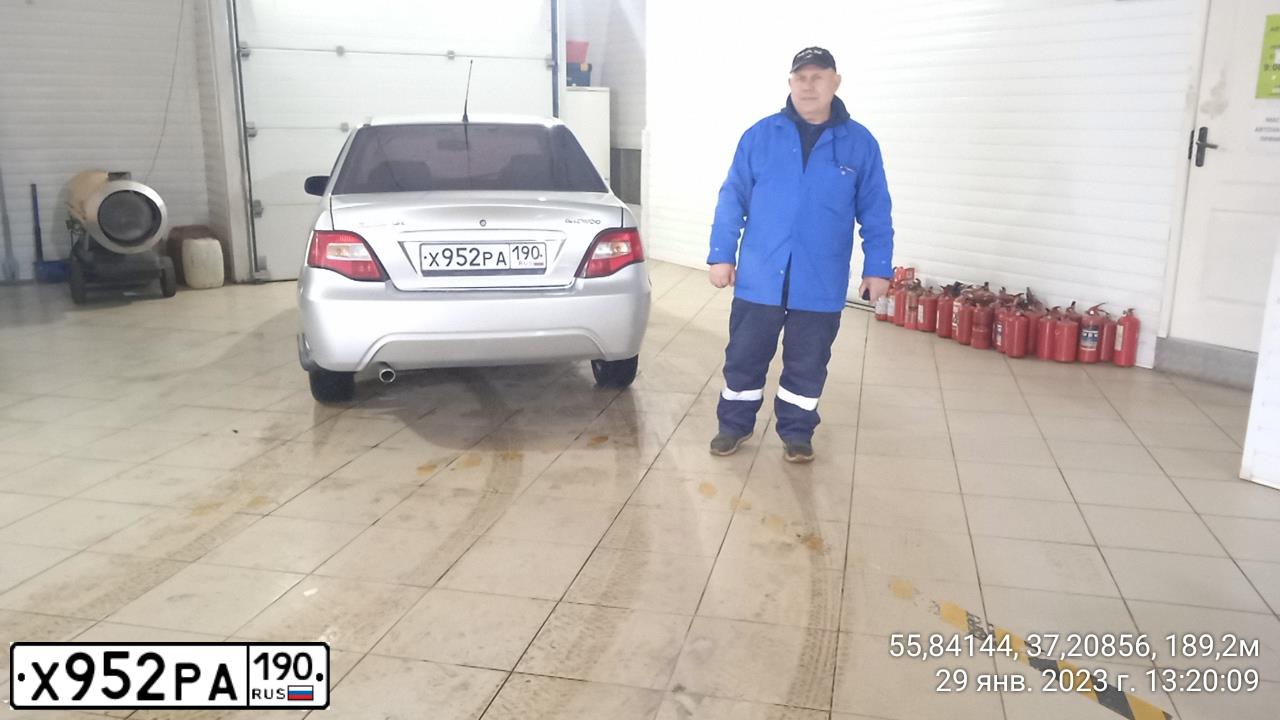Фото автомобиля OPEL CORSA, 2006 — госномер О579УВ62. Цвет: Красный