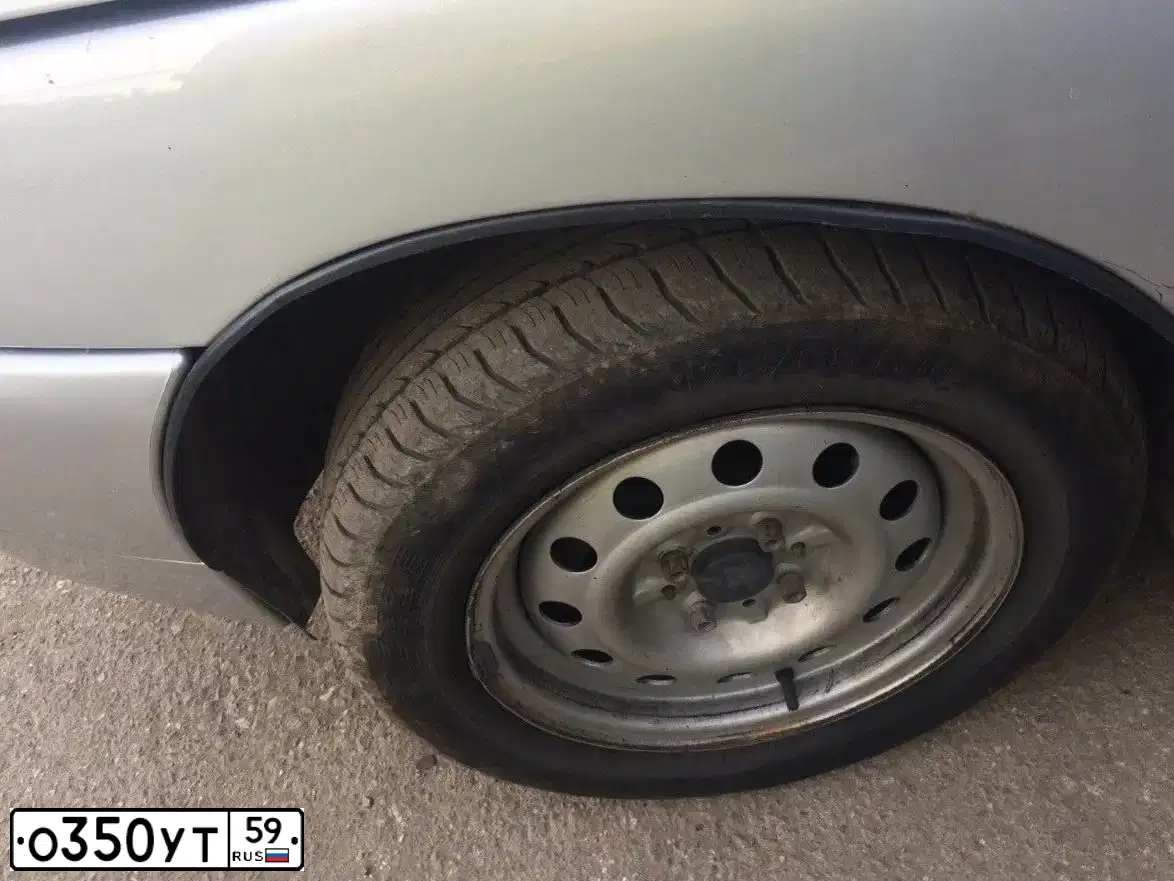 Фото автомобиля LADA 2110 LADA, 2006 — госномер О350УТ59. Цвет: СВЕТЛО-СЕРЕБРИСТЫЙ МЕТАЛЛ