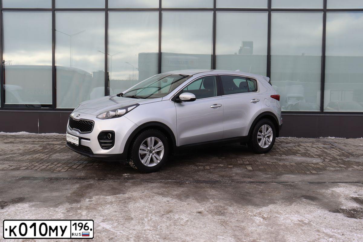 Фото автомобиля KIA SPORTAGE, 2018 — госномер К010МУ196. Цвет: СЕРЕБРИСТЫЙ