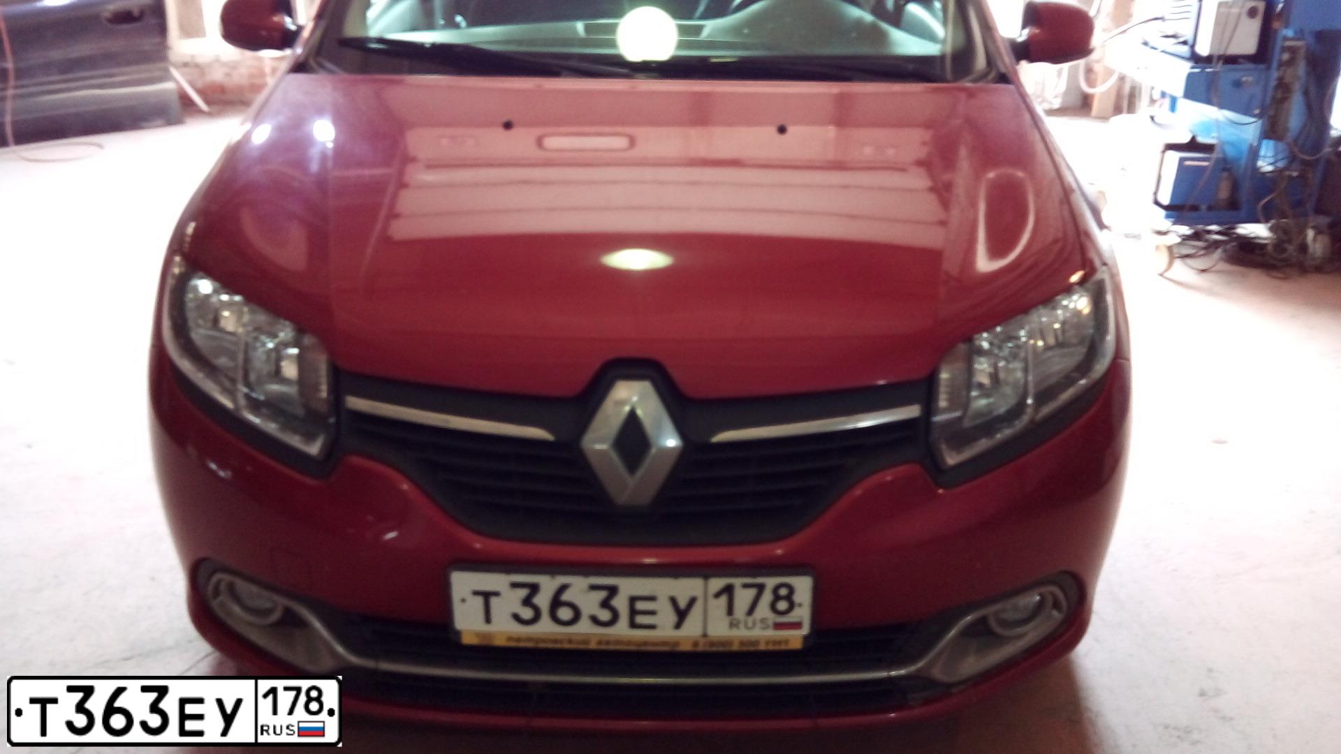Фото автомобиля RENAULT LOGAN, 2015 — госномер Т363ЕУ178. Цвет: Красный