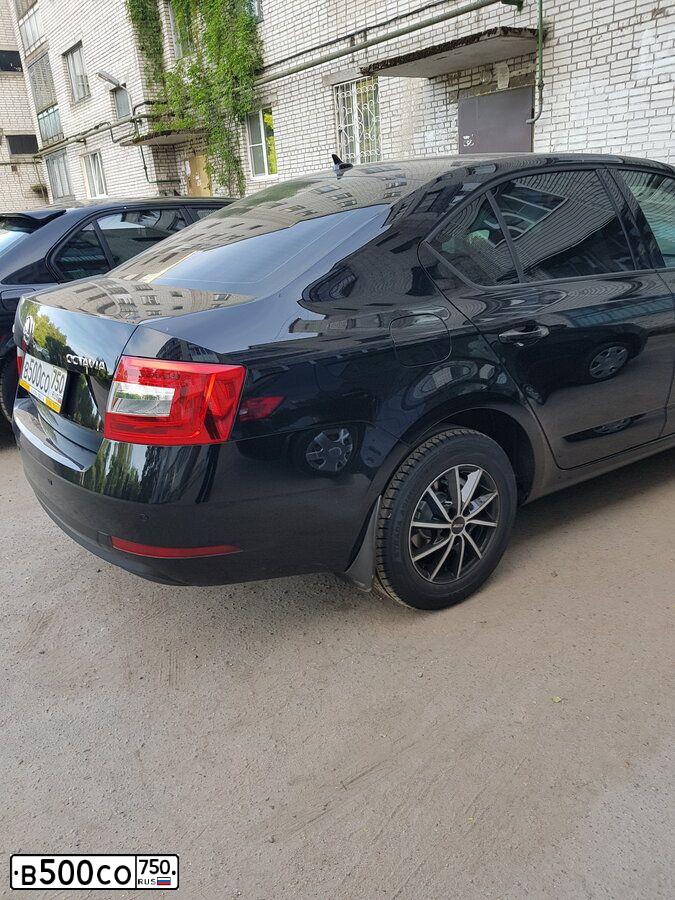 Фото автомобиля SKODA OCTAVIA, 2018 — госномер У060ОС71. Цвет: ЧЕРНЫЙ