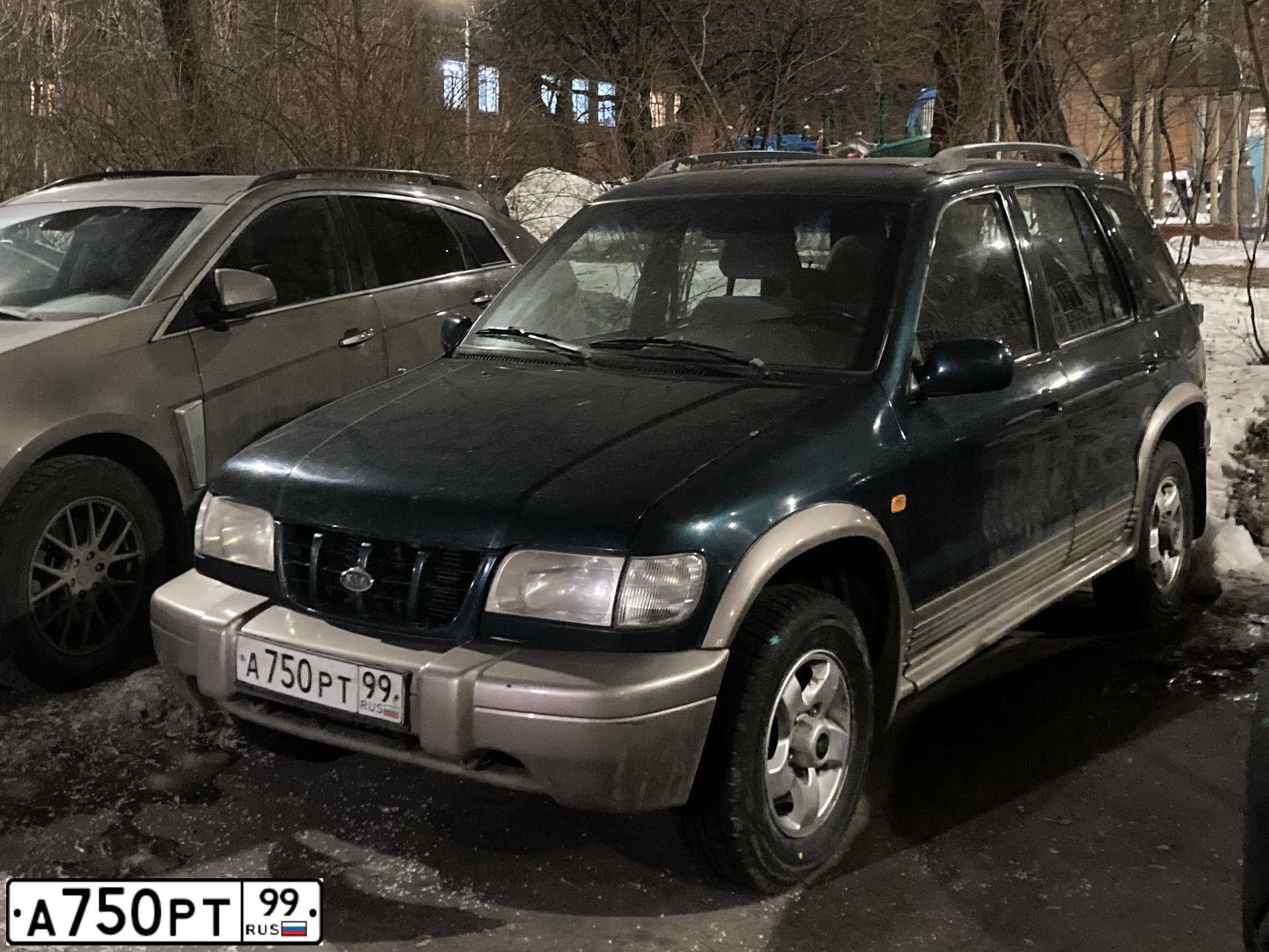Фото автомобиля KIA SPORTAGE, 2001 — госномер А750РТ99. Цвет: ЗЕЛЕНЫЙ