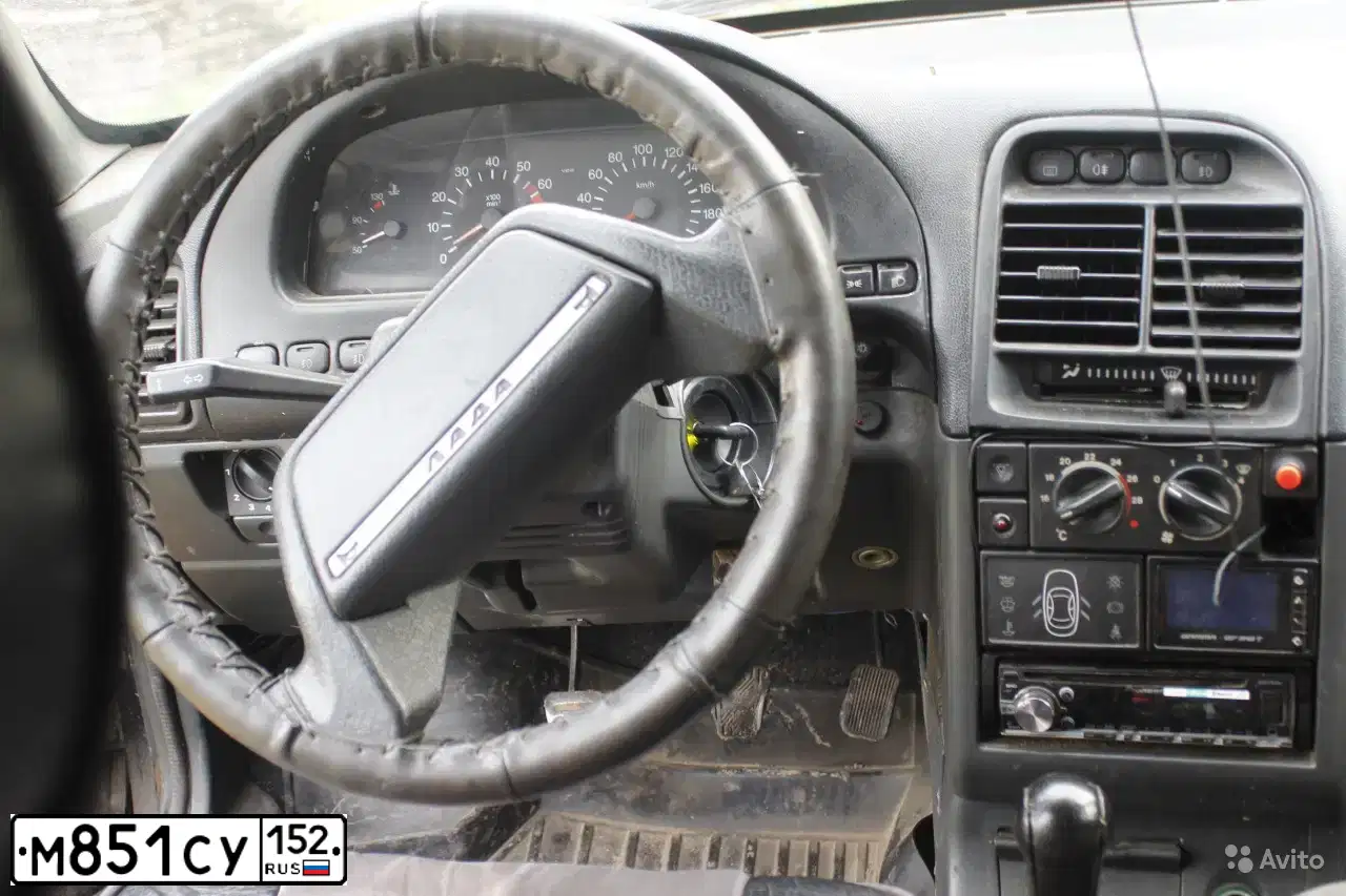 Фото автомобиля LADA 2110, 2006 — госномер У256ВХ52. Цвет: ЧЕРНЫЙ