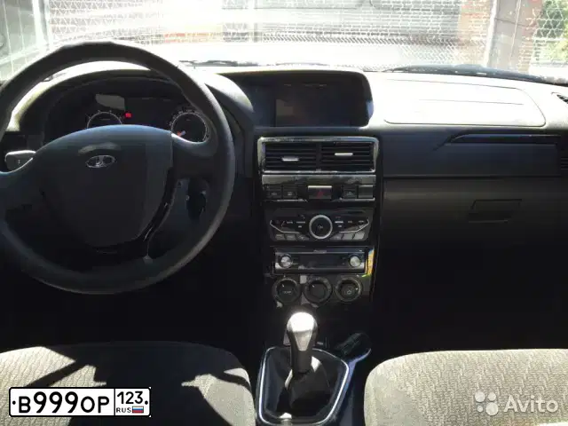 Фото автомобиля LADA 2170 PRIORA, 2014 — госномер В999ОР123. Цвет: БЕЛЫЙ