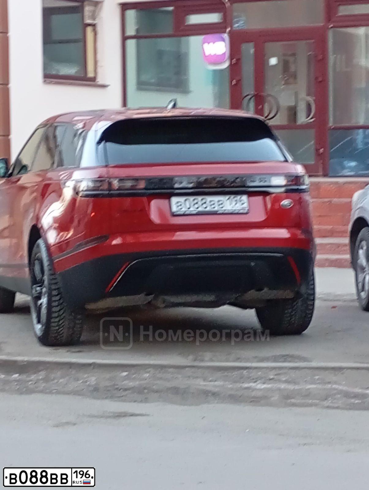 Фото автомобиля LAND ROVER RANGE ROVER EVOQUE, 2014 — госномер Х938РН196. Цвет: синий