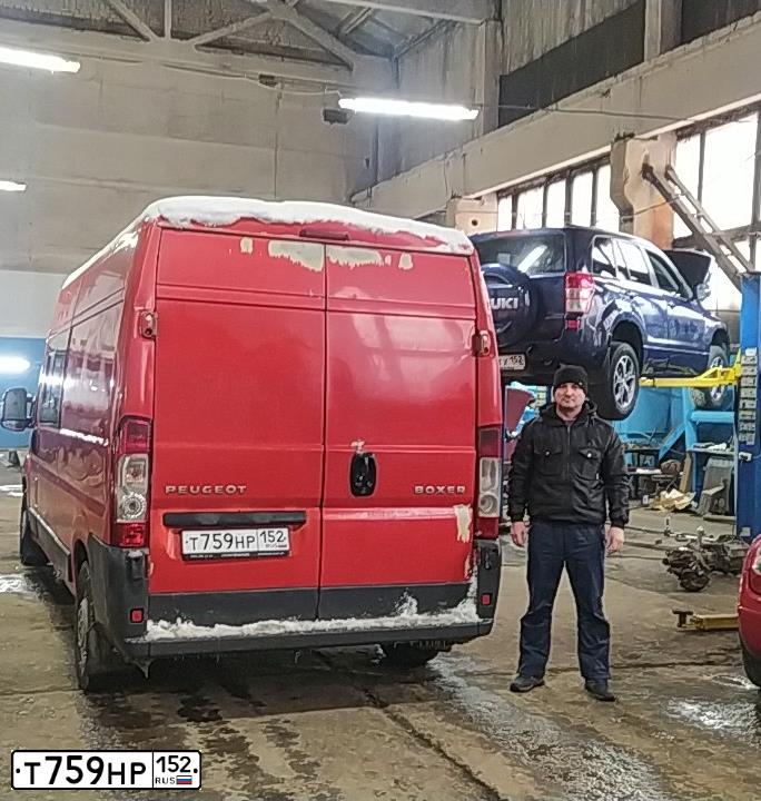 Фото автомобиля PEUGEOT BOXER, 2012 — госномер Т759НР152. Цвет: ЯРКО - КРАСНЫЙ