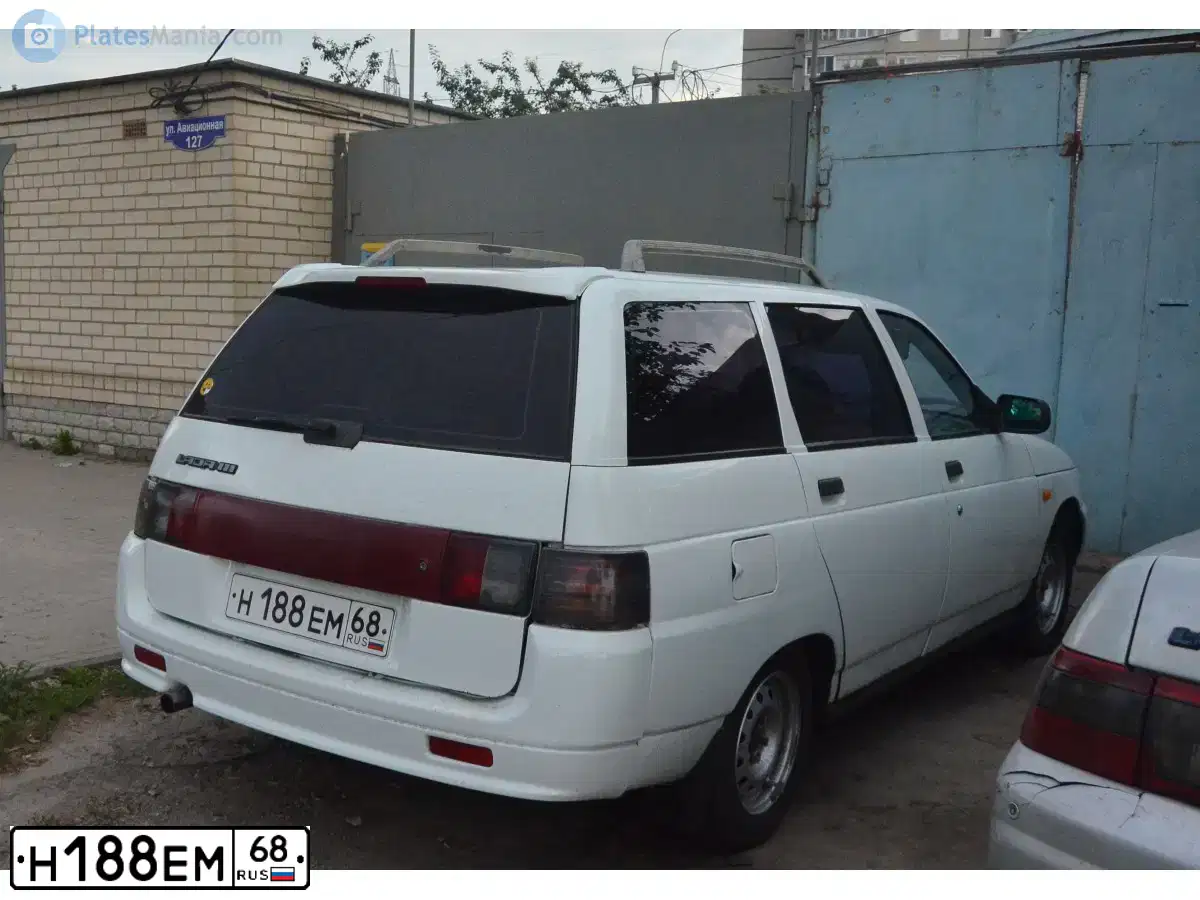 Фото автомобиля LADA 2111 LADA, 1999 — госномер Н188ЕМ68. Цвет: ЯРКО-БЕЛЫЙ