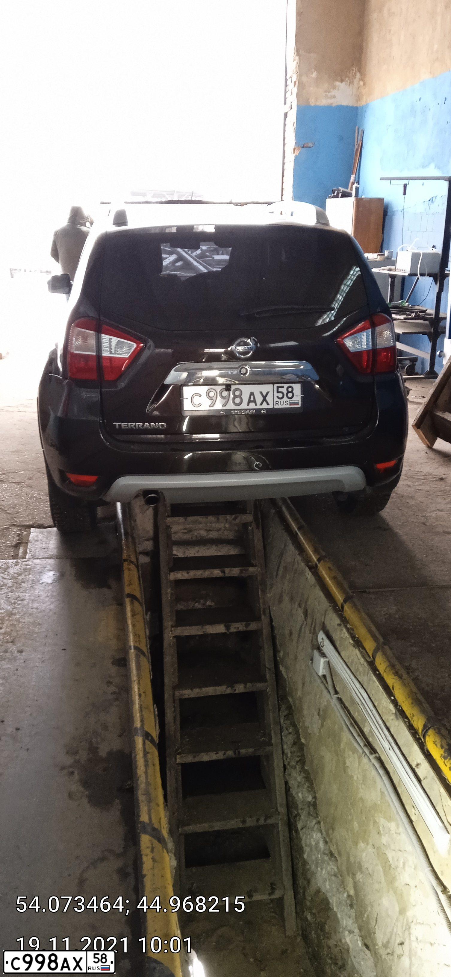 Фото автомобиля NISSAN TERRANO, 2020 — госномер Т804ВХ58. Цвет: Коричневый