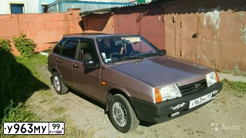 Фото автомобиля LADA 2109 SAMARA, 2000 — госномер У963МУ99. Цвет: СИРЕНЕВЫЙ